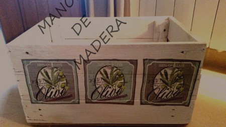 CAJÓN PINTADO Y DECORADO 30€ (Con ruedas + 10€)